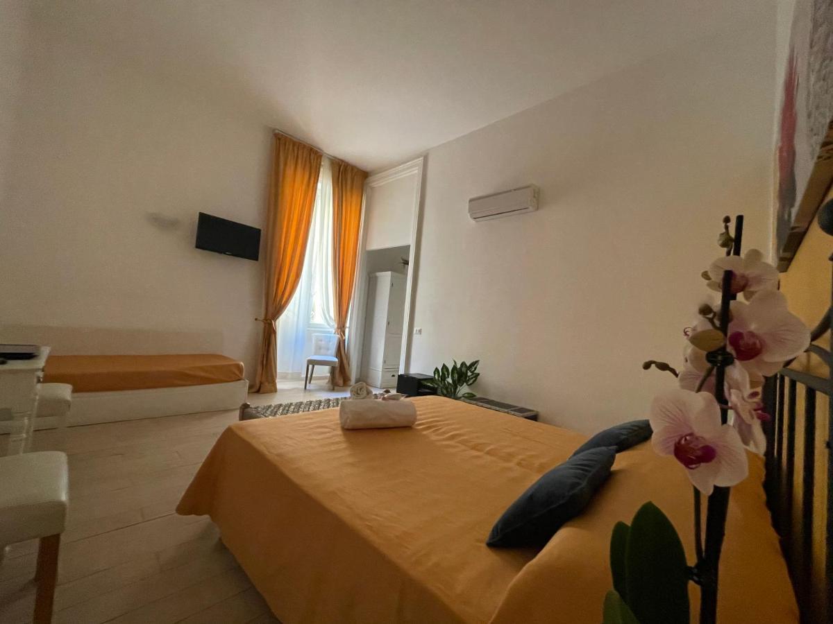 Ad Cavour Luxury Rooms - By Ad Roma Eksteriør bilde